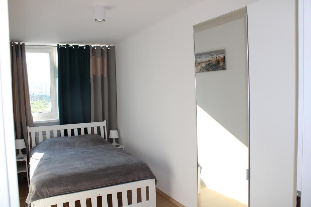 Strict Center Warsaw Comfortable Apartment, 10Th-Floor With Beautiful View On The Park And Skyscrapers, Free Wifi, Self Check-In/Out المظهر الخارجي الصورة